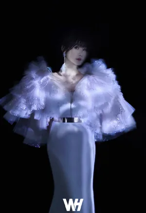 柳岩白色抹胸裙性感写真图片_3