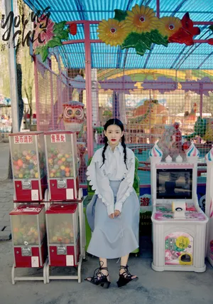 章若楠复古魅力写真大片_12