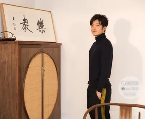郭京飞儒雅帅气写真图片_6