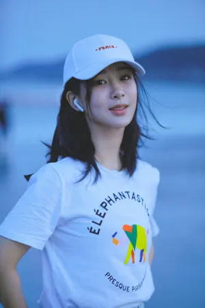 杨紫清新随性海边写真图片_4
