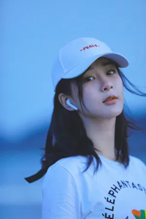 杨紫清新随性海边写真图片_8