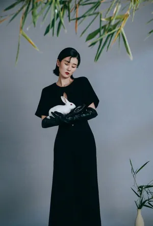乔欣性感妩媚杂志写真大片