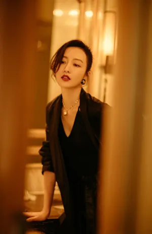 王鸥精致优雅写真图片_1