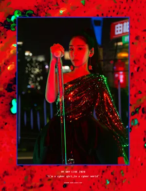 张碧晨斜肩亮片裙性感写真图片_5