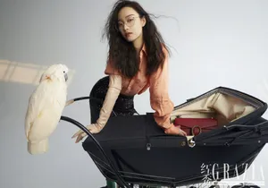 倪妮蓬松卷发封面大片写真图片_11