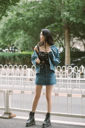 宣璐牛仔短裙性感写真图片_7