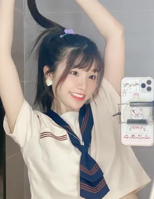 创造营2020张馨文自拍照图片_1