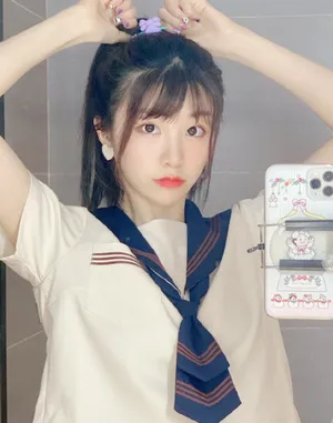 创造营2020张馨文自拍照图片_2