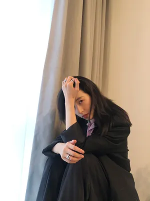周雨彤休闲随性写真图片