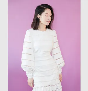 刘敏涛白裙优雅性感写真图片_6