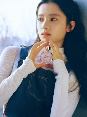张婧仪牛仔背带裙写真图片_3