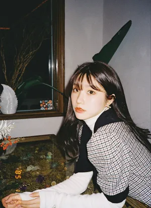 张馨文胶片风性感写真_2