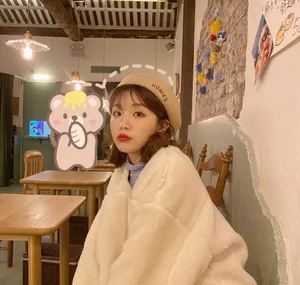 张馨文文艺少女范生活照图片
