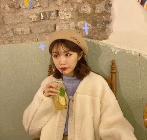 张馨文文艺少女范生活照图片_5