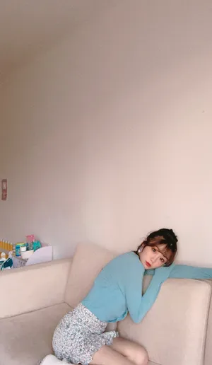 张馨文针织短裙性感居家图片_5