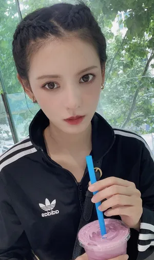 张予曦性感自拍生活照图片_6