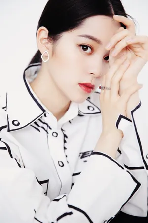 欧阳娜娜黑白配个性写真图片_4