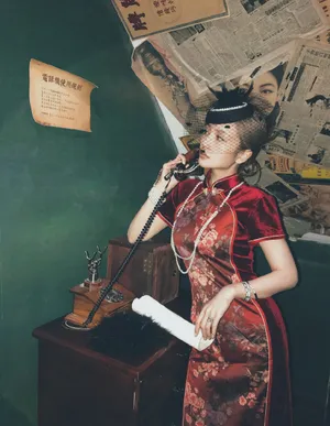周扬青旗袍装性感图片_4