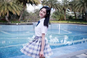 周洁琼学生制服甜美写真图片_2