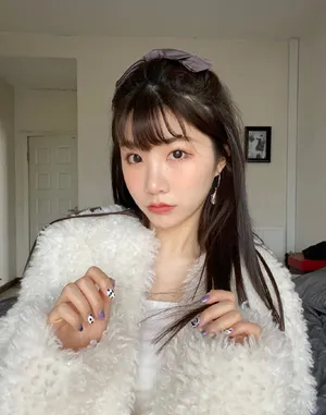 张馨文高冷诱人自拍照图片_3