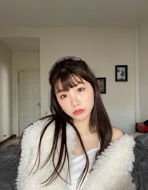 张馨文高冷诱人自拍照图片_6