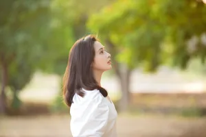 彭小苒森林系性感写真图片_4