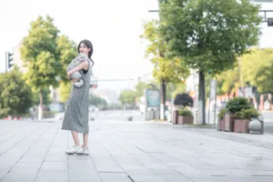 陈瑶甜美清新街拍写真图片_1