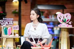 古力娜扎复古珍珠项链剧照图片_3