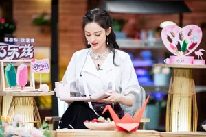 古力娜扎复古珍珠项链剧照图片_4