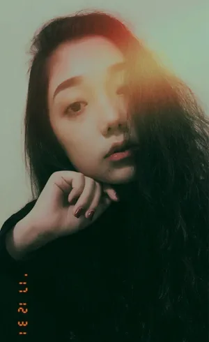 希林娜依·高清新俏皮自拍图片