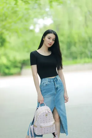 王楚然清爽街拍写真图片_3