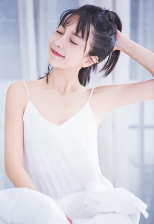 马梦乔吊带裙性感写真图片_2