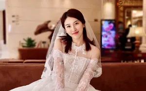 杜雨宸婚纱性感优雅写真图片_3