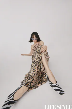 李纯舞蹈造型性感写真图片