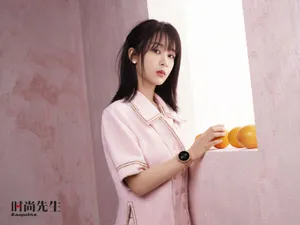 杨紫温柔随性时尚大片写真图片_3