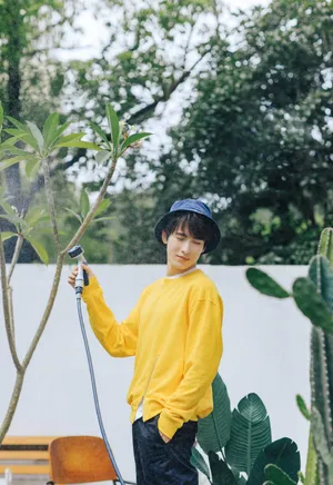 吴昊泽阳光帅气写真图片