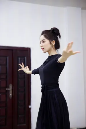 古力娜扎舞蹈练习照图片_3