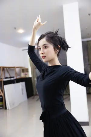 古力娜扎舞蹈练习照图片_4