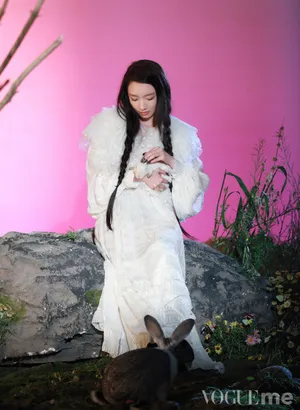 孟美岐暗黑童话写真花絮图片