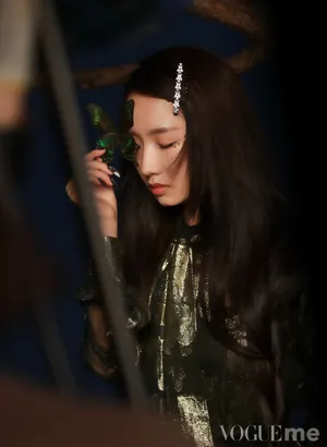 孟美岐暗黑童话写真花絮图片_7