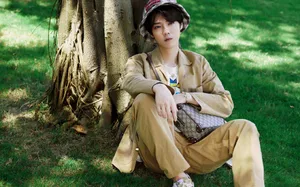 鹿晗微风少年林间写真图片_5