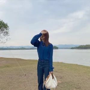 孟美岐简约利落私服照图片_2