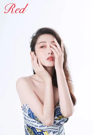 蒋梦婕露肩裙性感写真图片_9