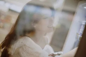 陈瑶白裙甜美写真图片_8