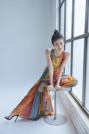 张雪迎彩虹长裙写真图片_8