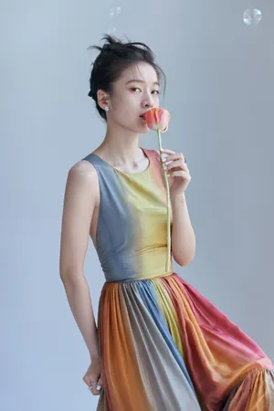 张雪迎彩虹长裙写真图片_10