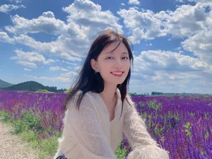 孙琰清花间优雅写真图片_3
