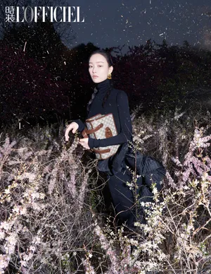 倪妮夏夜花丛写真图片_12