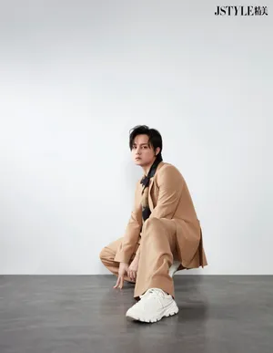 尹正百变型男写真图片_4