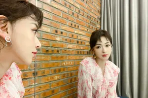 吴谨言印花裙粉嫩写真图片_2